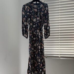 Elegant Floral Long Sleeve Dress